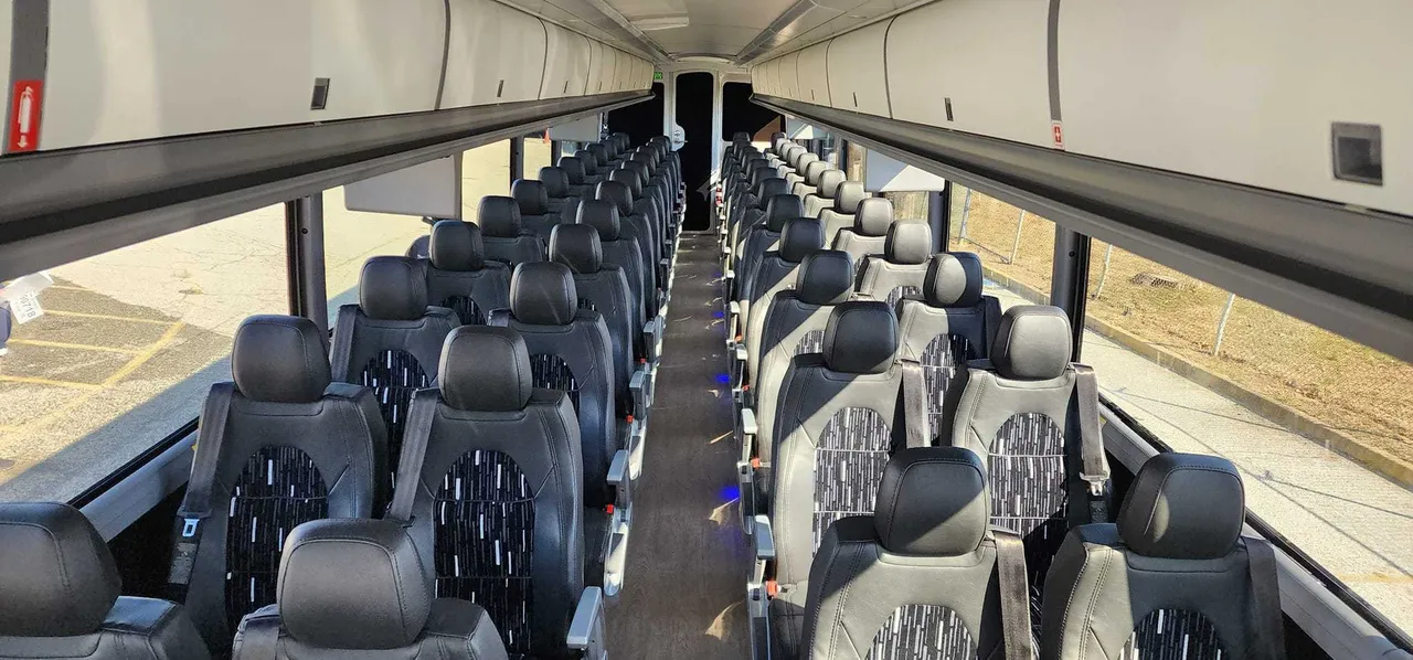White Charter bus from 20 pax to 50 pax, photo 2 for charter bus rental White Charter bus from 20 pax to 50 pax, photo 2 for charter bus rental